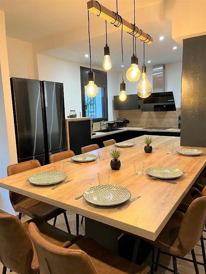 הוילה אמפוריבראבה 399-Casa Moderna Con Amarre 14M Y Piscina Privada