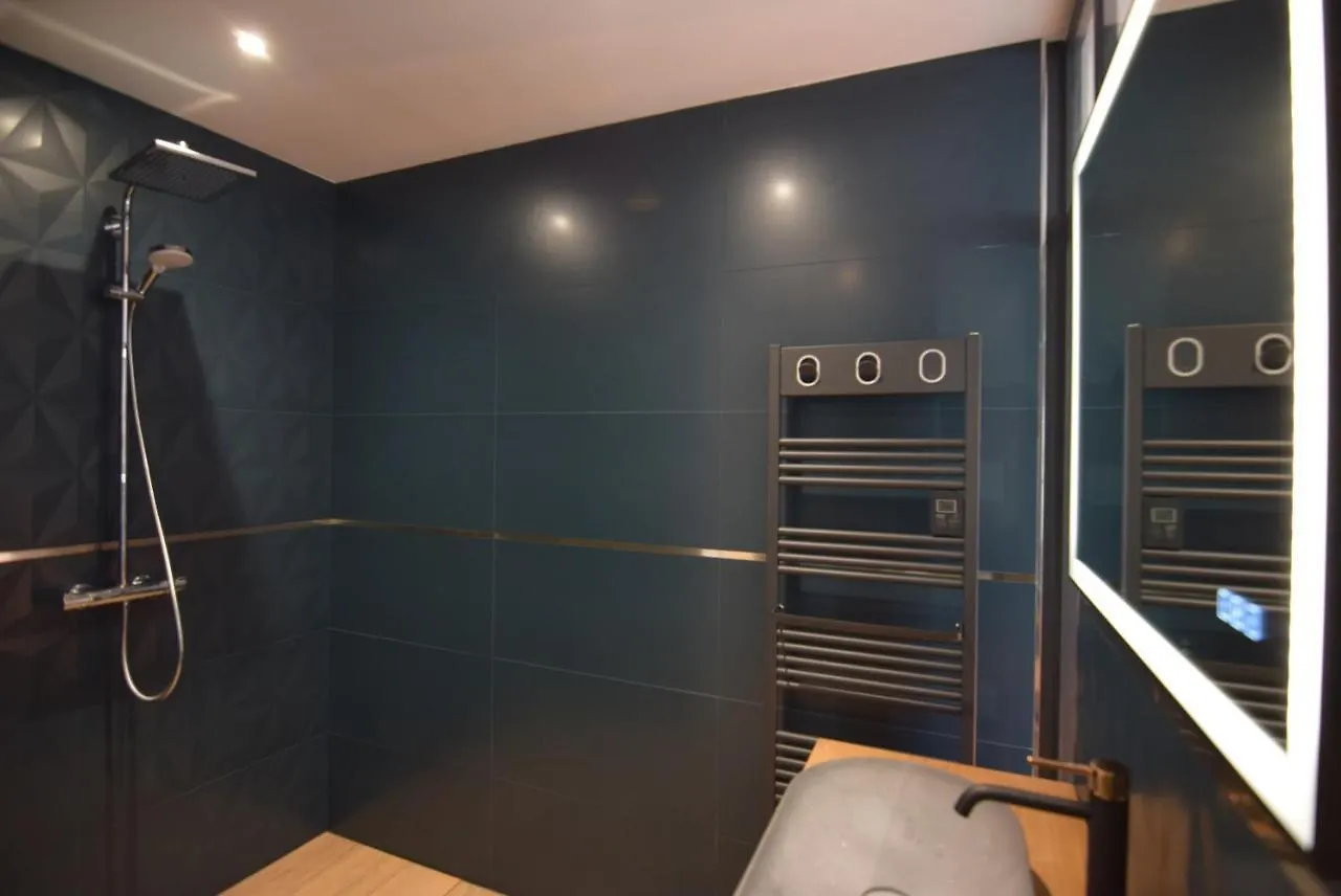 הוילה אמפוריבראבה 399-Casa Moderna Con Amarre 14M Y Piscina Privada 0*,  ספרד